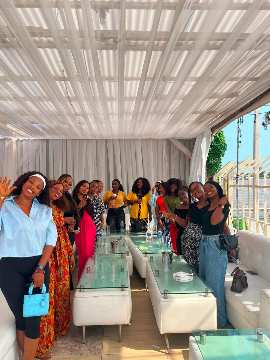 Smiles and peace signs at the ladies' hangout